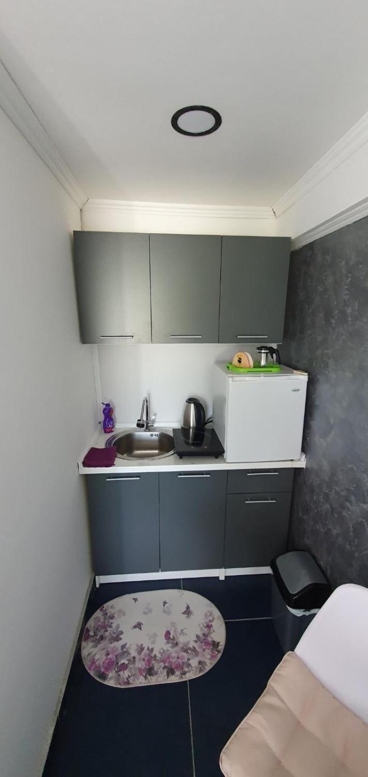 Cozzy Apartment Near The Aiport Podgorica 미트로비처 외부 사진